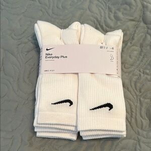 Nike Everyday Plus Crew Socks, 6 pairs, new